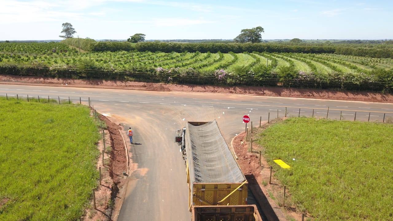 TERRAPLENAGEM E PAVIMENTAÇÃO
