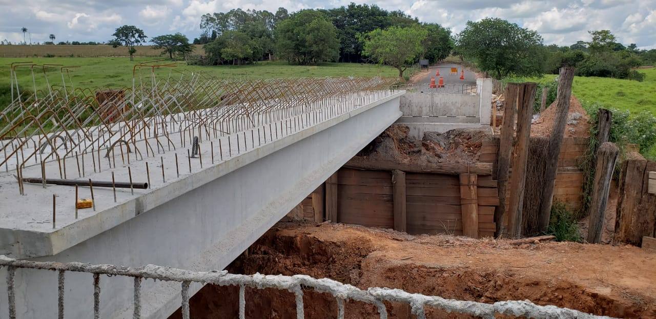 OBRAS DE ARTE / PONTES